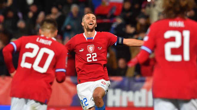 级俱乐部的 级俱乐部的