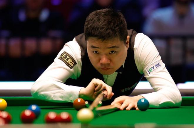 层的言论公 层的言论公