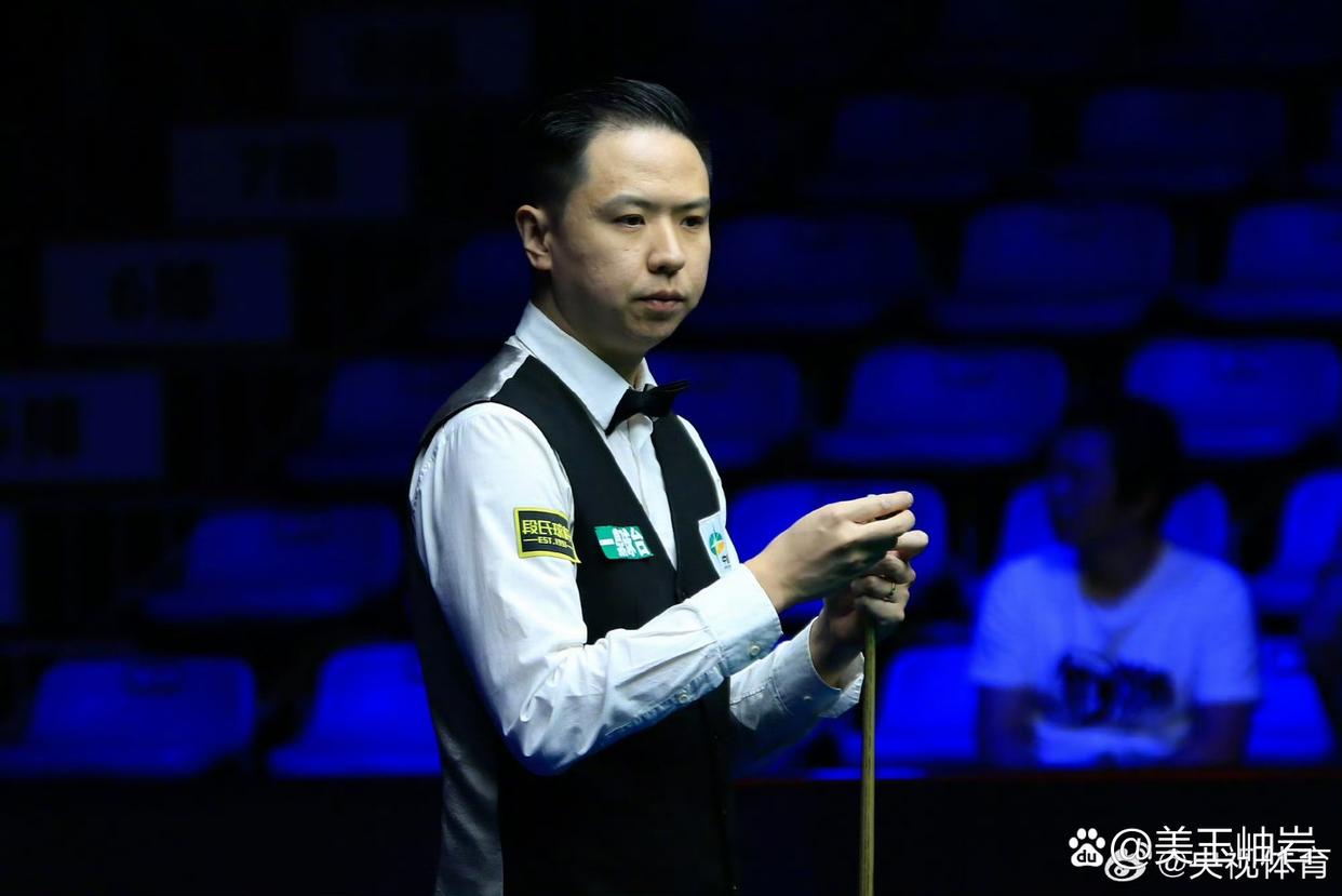 足球世界中 足球世界中